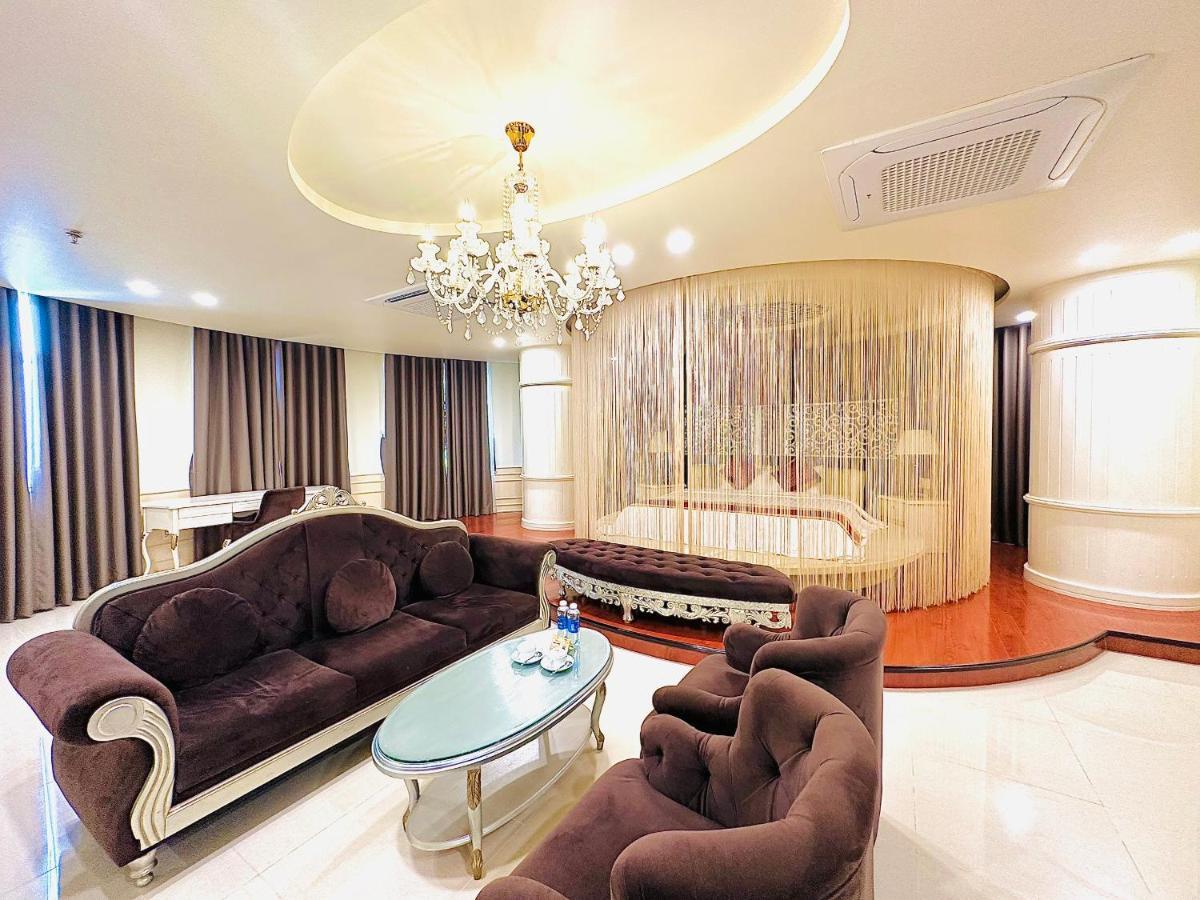 Ben Tre Viet Uc Hotel מראה חיצוני תמונה